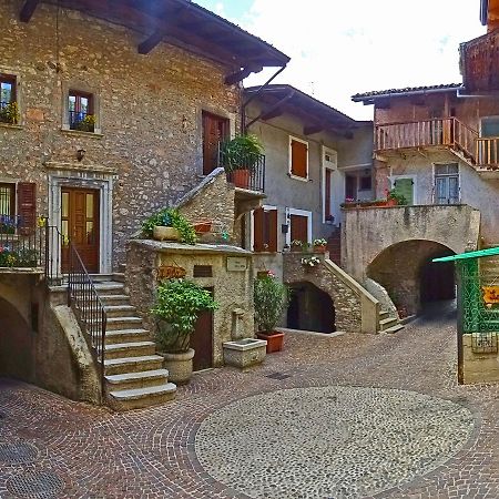 Casa Del Borgo Pregasio Garden And View By Gardadomusmea Villa Tremosine ภายนอก รูปภาพ